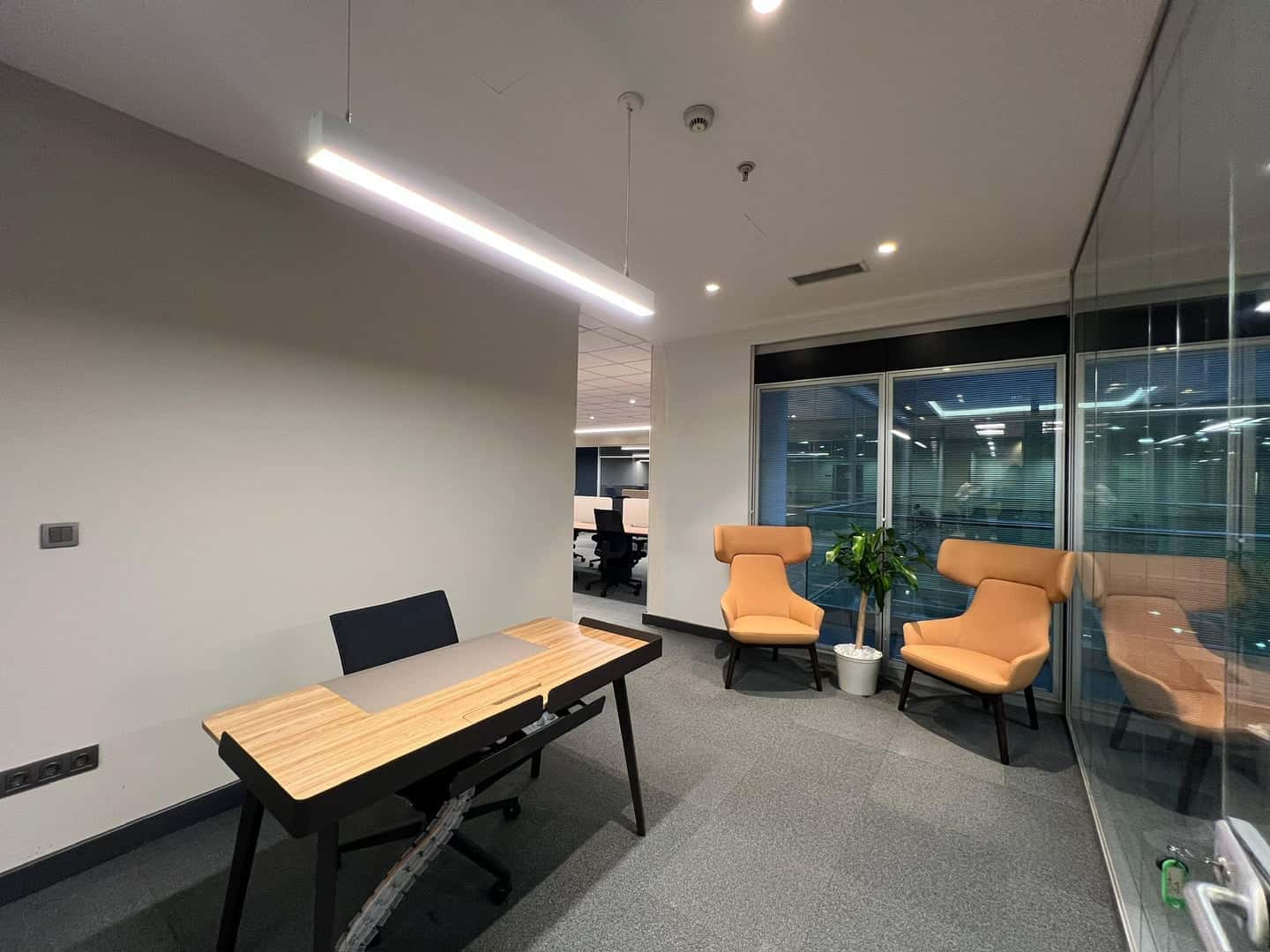 Nişantaşı'nda Kurumsal 32 Kişilik Hazır Ofis! - Fotoğraf 1